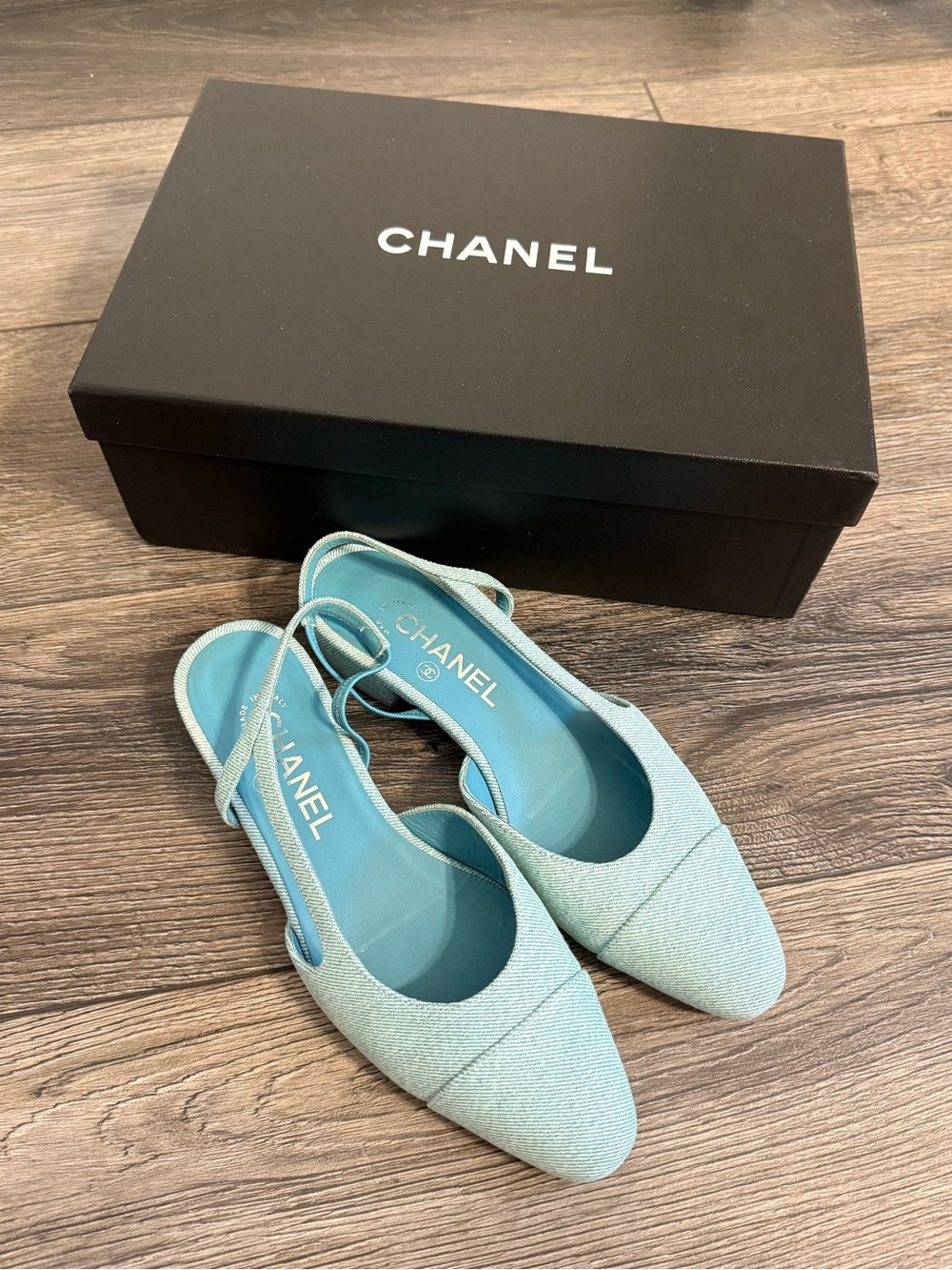 Chanel Blue Denim Cap Toe CC Slingback Flats - 37 C